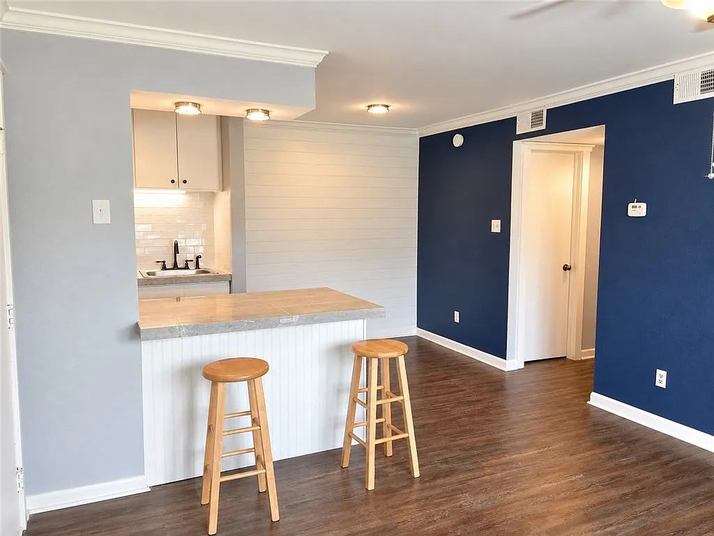1 bed, 677 sqft, $1,000 — Photo 2