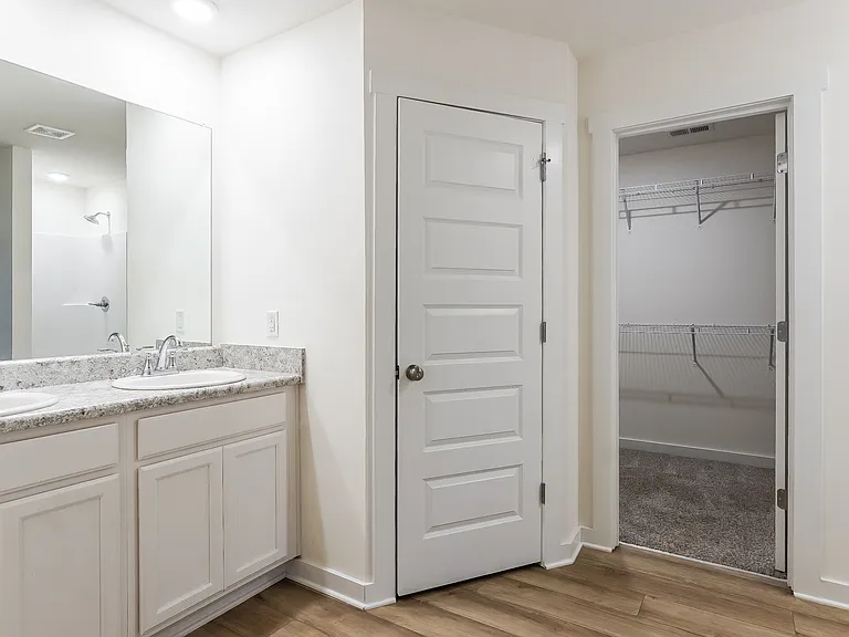 5516 Bridle Way — Photo 12