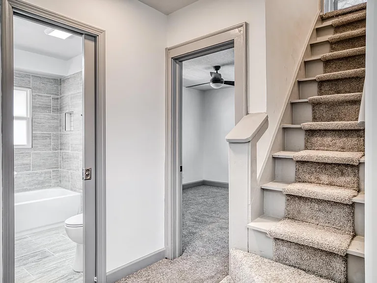 5647 Olive St — Photo 15