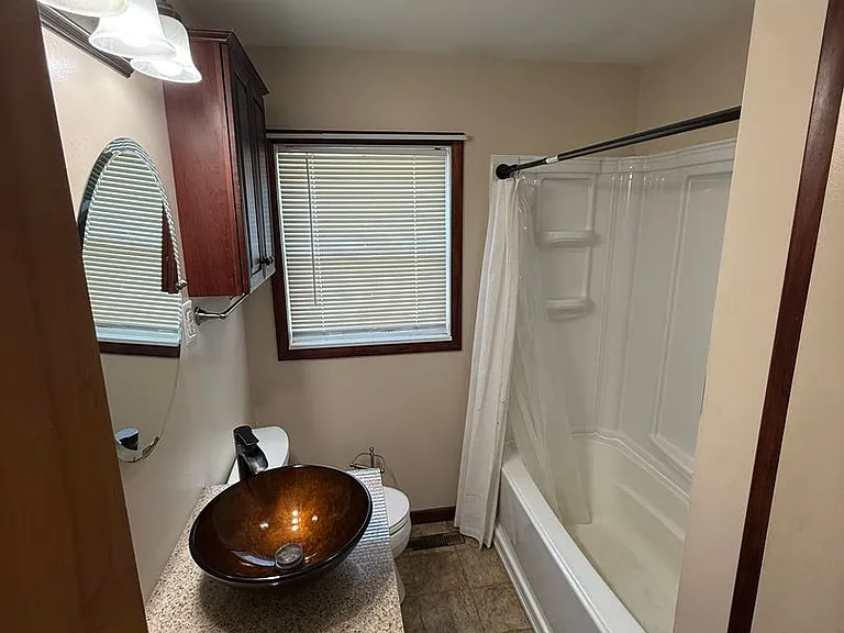 908 Churchill Cir — Photo 14
