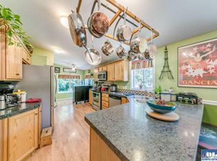 212 Breezy Ln, Port Angeles, WA 98362