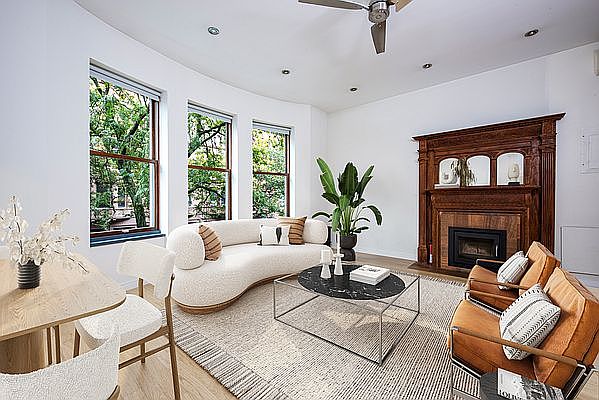 1st image of 34 W 89th St #3A