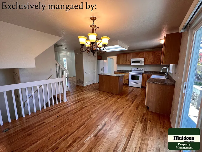 5807 Poudre Way — Photo 15