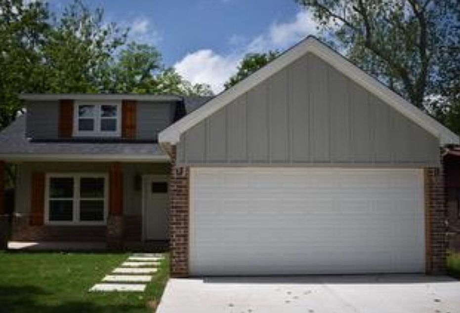 1st image of 909 Leeper Dr