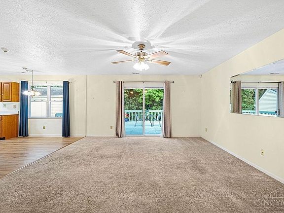 5th image of 66 W Persimmon Dr