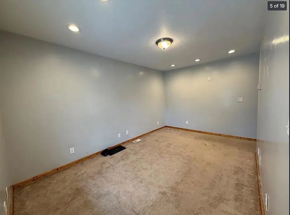 3 bed, 1320 sqft, $1,700 — Photo 4