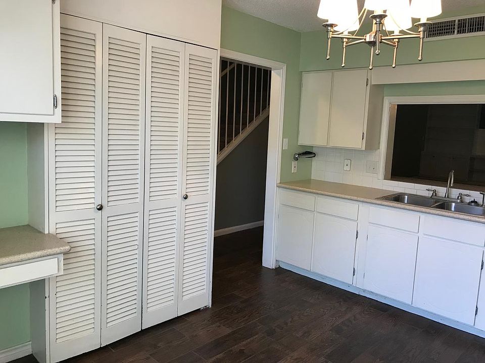 Spacious kitchen