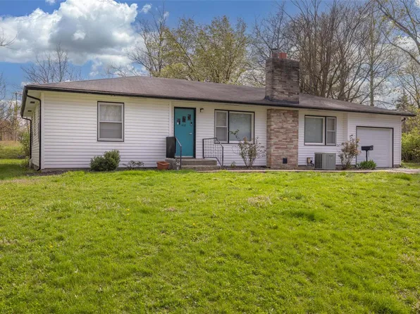 410 Southside Ave, Warrenton, MO 63383