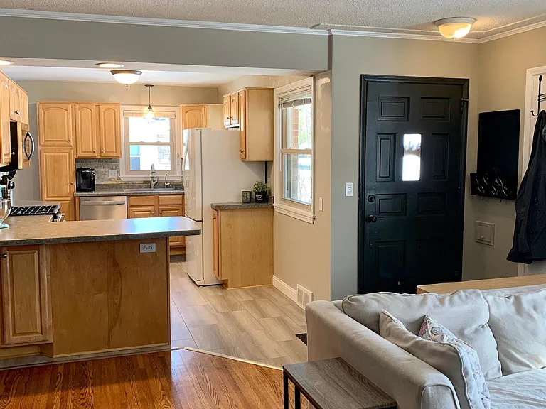 5128 Richmond Dr — Photo 4