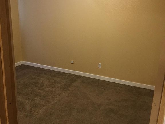 5th image of 422 N I St APT 4