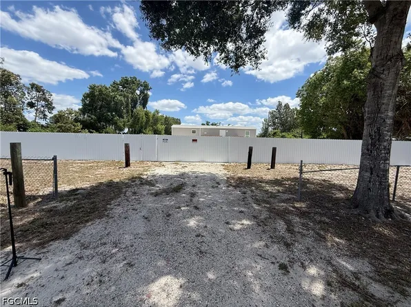 8165 Heck Dr, North Fort Myers, FL 33917
