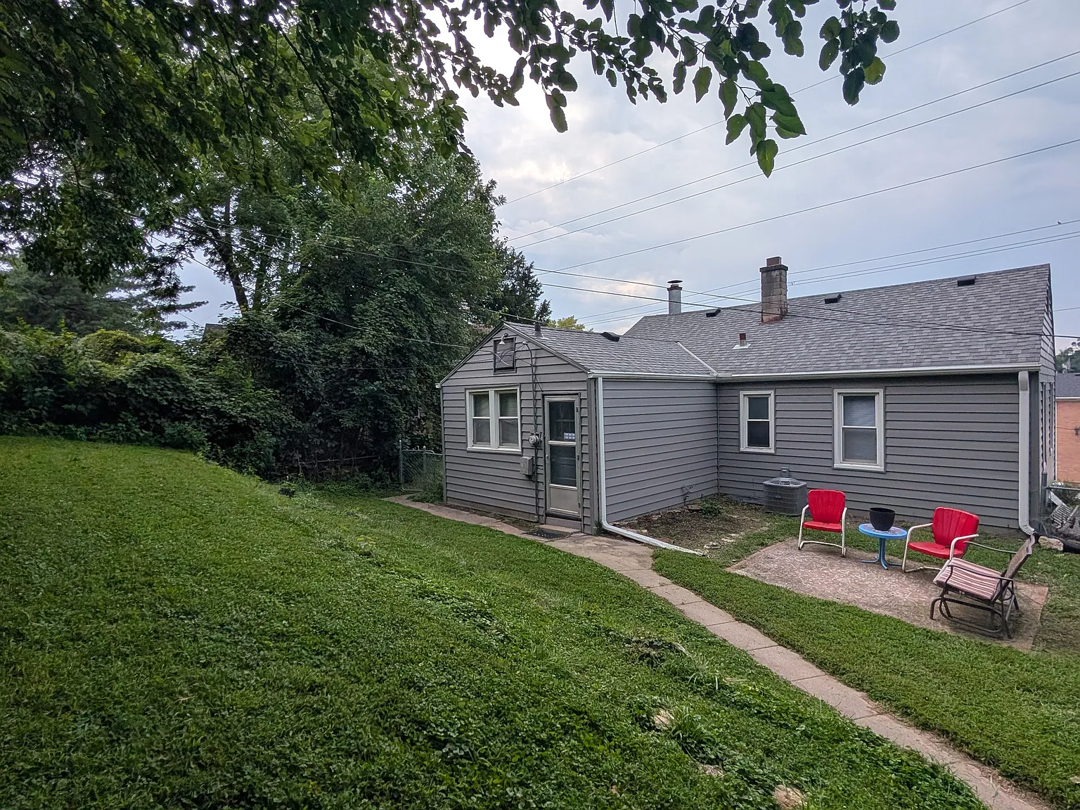 2 bed, 940 sqft, $1,350 — Photo 3