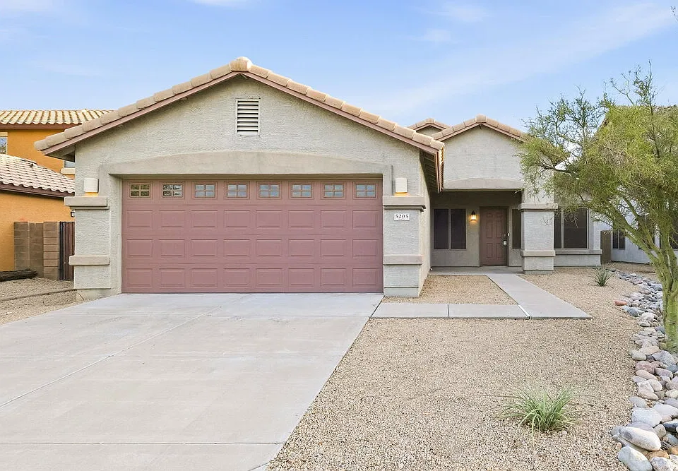 5205 W Melody Ln