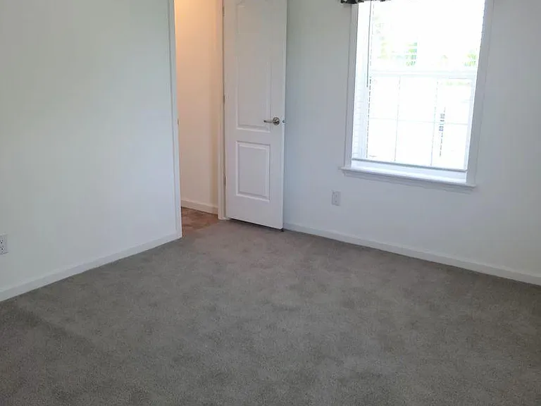 799 Hazel St — Photo 7