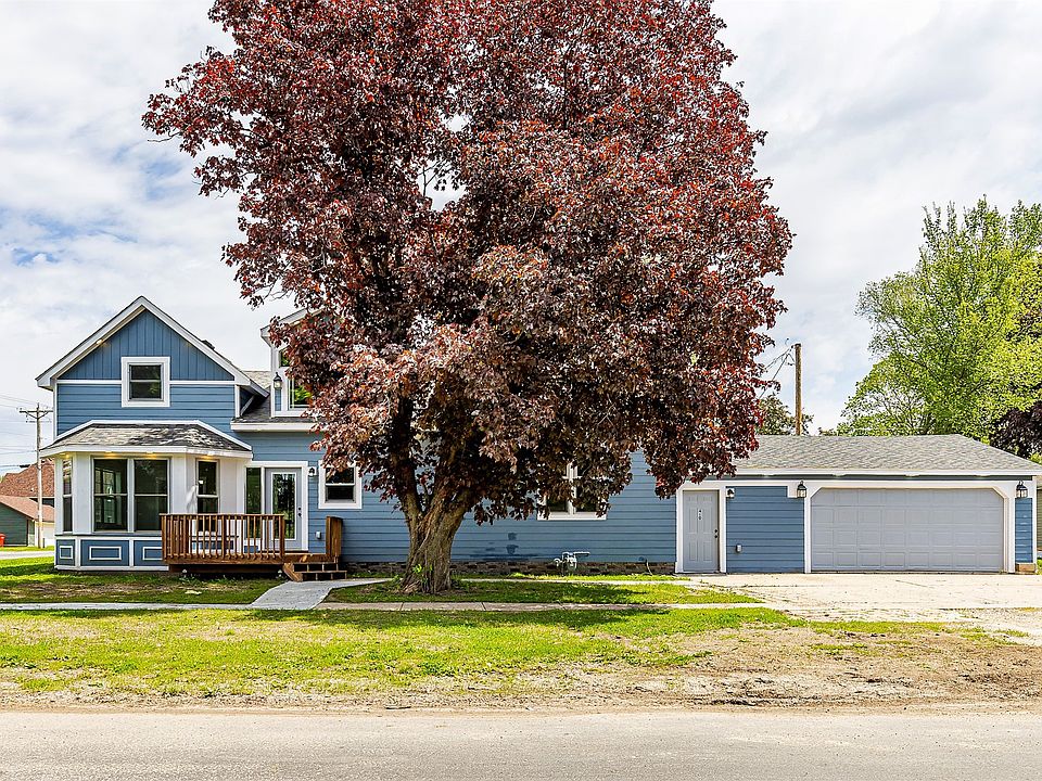 1st image of 410 3rd Ave