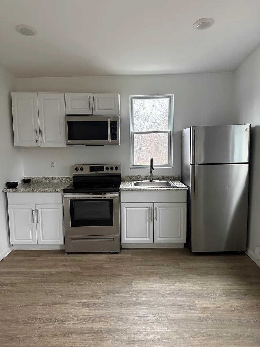 Building Photo - 849 E Chelten Ave #6