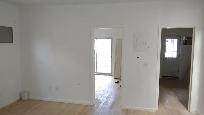 Rented by BuySell Real Estate Inc | media 17