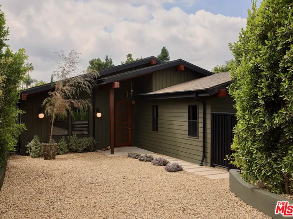 12406 La Maida St, Valley Village, CA 91607