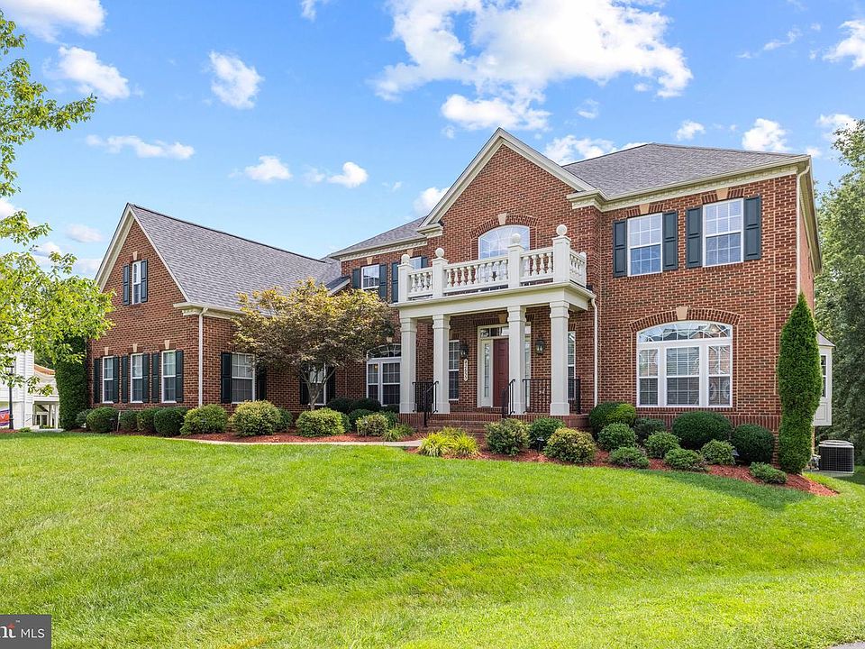 1st image of 42655 Gulicks Landing Ct