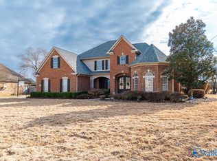 1914 Weatherly Cir SW, Decatur, AL 35603