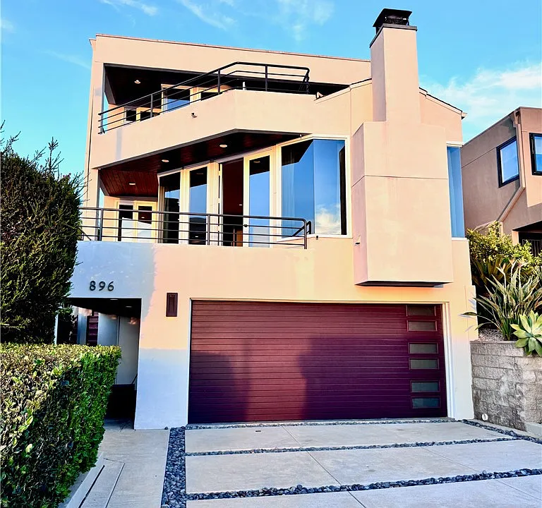 896 Quivera St