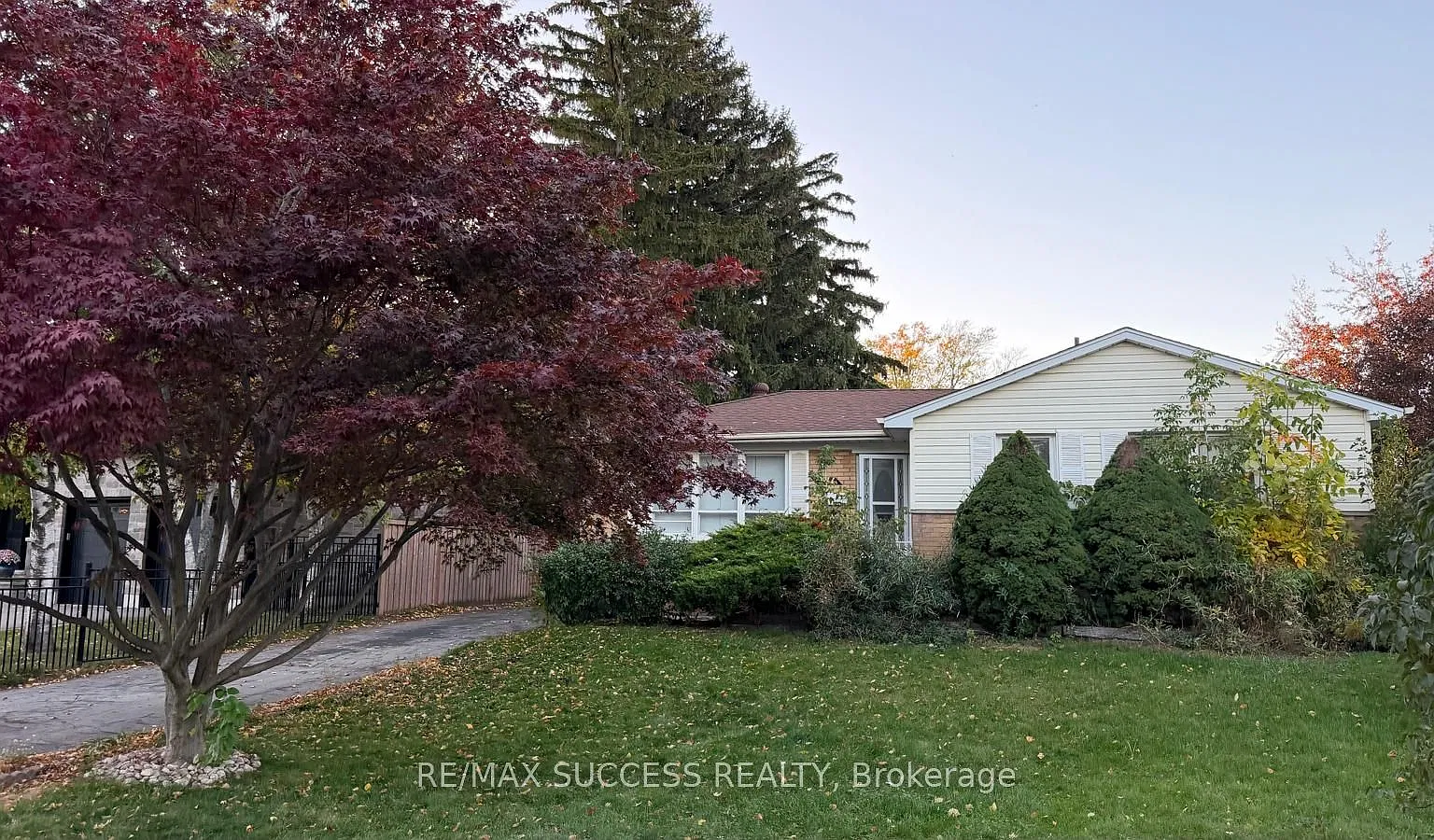 3 bed, $2,950 — Photo 1