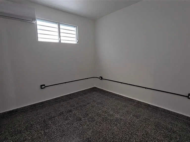 21 P5 133 Urb Ponce De Leon #1A — Photo 5