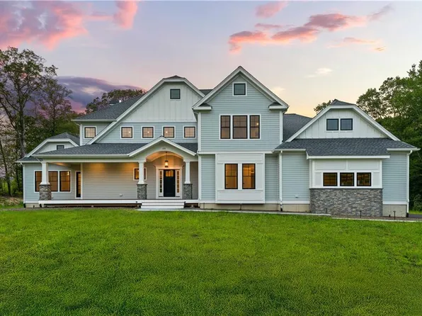 105 Princess Pine Dr, East Greenwich, RI 02818