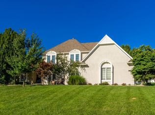 15568 Acuff Ln, Olathe, KS 66062