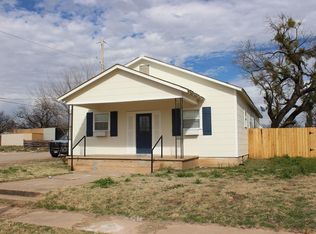 1310 N 7th St, Ballinger, TX 76821