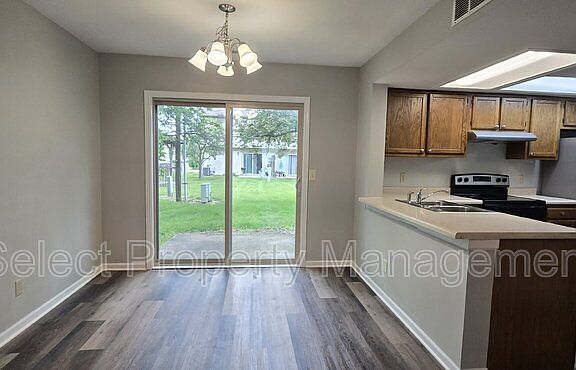 4th image of 5416 Evard Rd