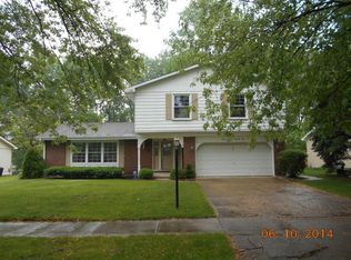 9S175 Nantucket Dr, Darien, IL