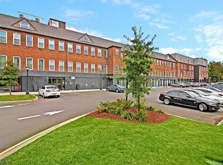 120 Georges Rd APT 309, New Brunswick, NJ 08901