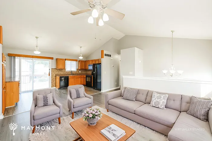 3201 Shallow Creek Cir — Photo 6