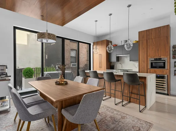 351 Union Street image 1 of 12