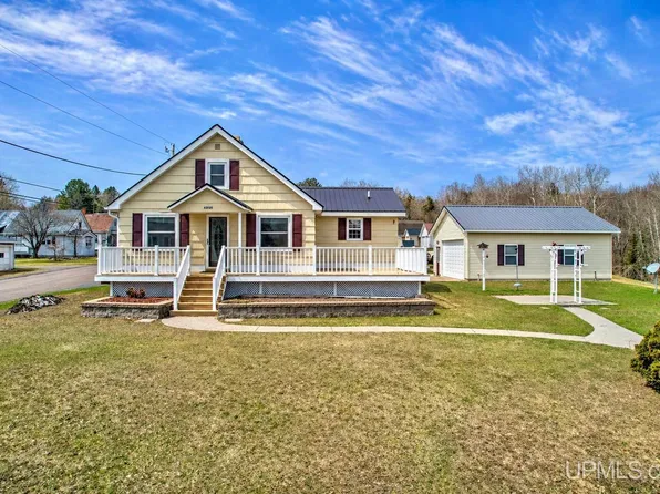 42087 N Hancock St, Chassell, MI 49916