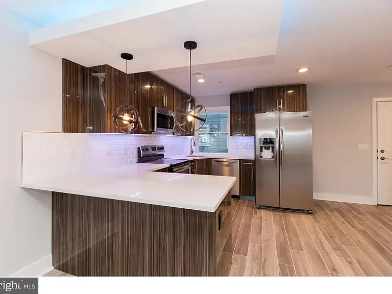 2564 Frankford Ave #3F — Photo 4