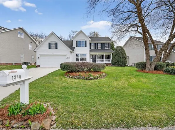 1846 Runner Stone Dr, High Point, NC 27265
