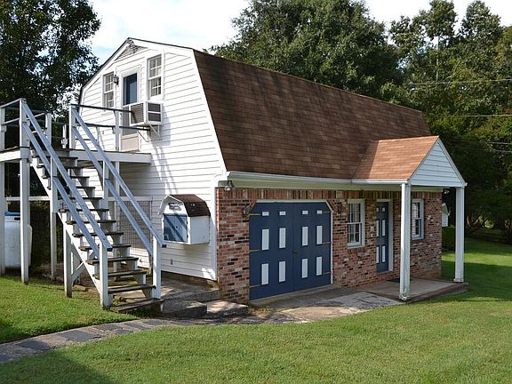 3rd image of 226 Virginia Ave
