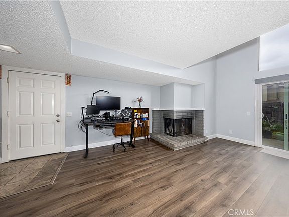 5th image of 861 S Mountain Ave