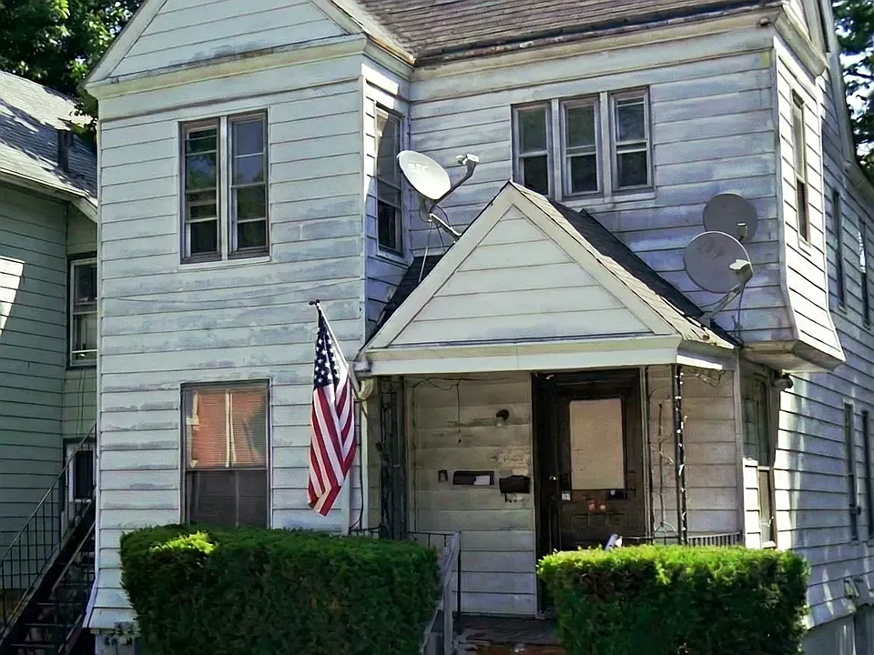 14 Hooker Ave #3