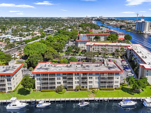 3050 NE 48th Court #303, Lighthouse Point, FL 33064