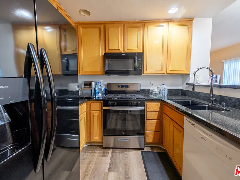 4600 Don Lorenzo Dr #4 — Photo 8