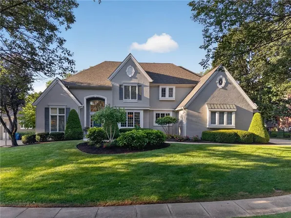 2800 W 125th St, Leawood, KS 66209