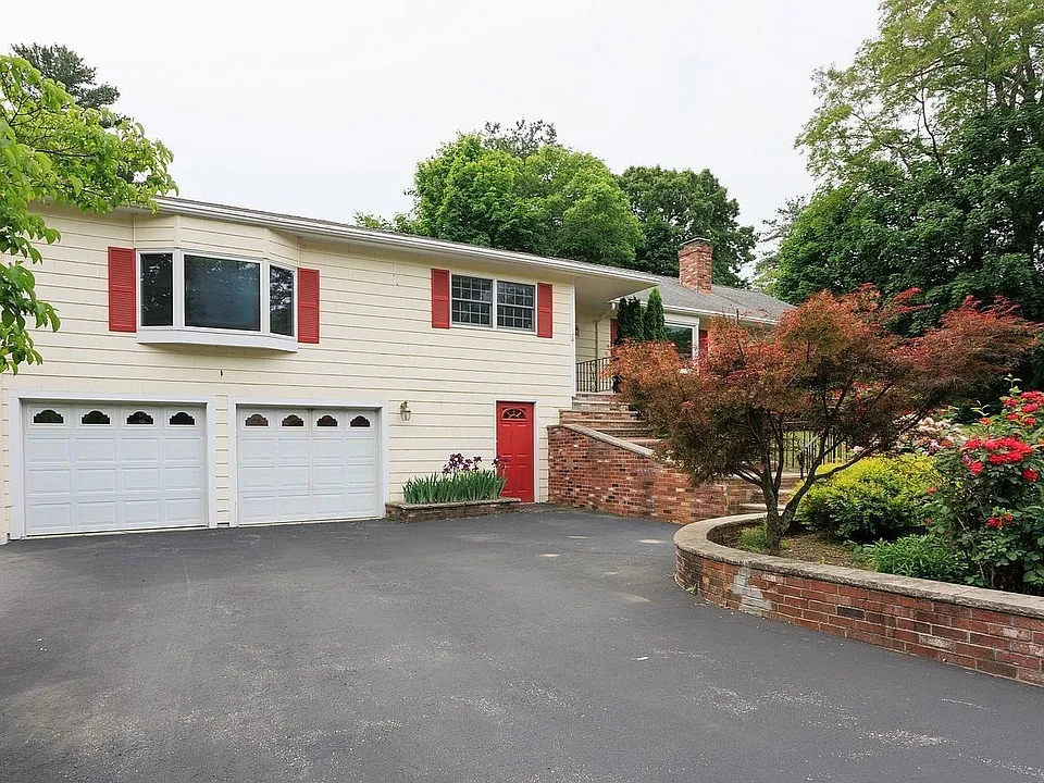 16 Westwood Rd
