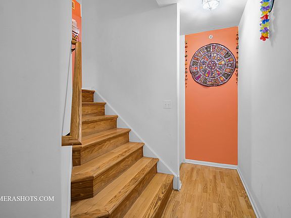3rd image of 1123 Shorewood Ct