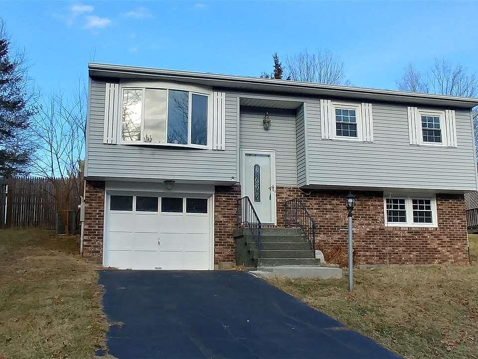 1st image of 30 Mohican Pl