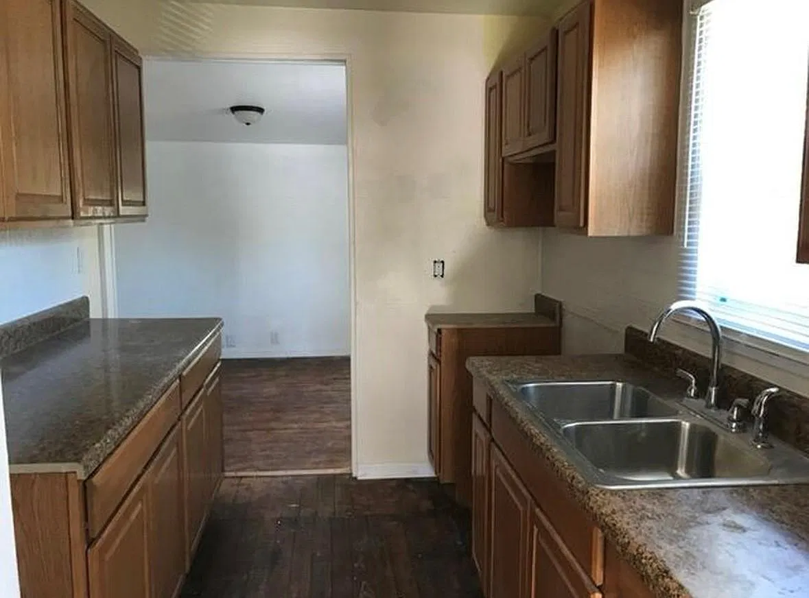 2 bed, 800 sqft, $1,550 — Photo 3