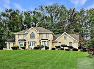 6 Fairlane Dr, Bluefield, VA