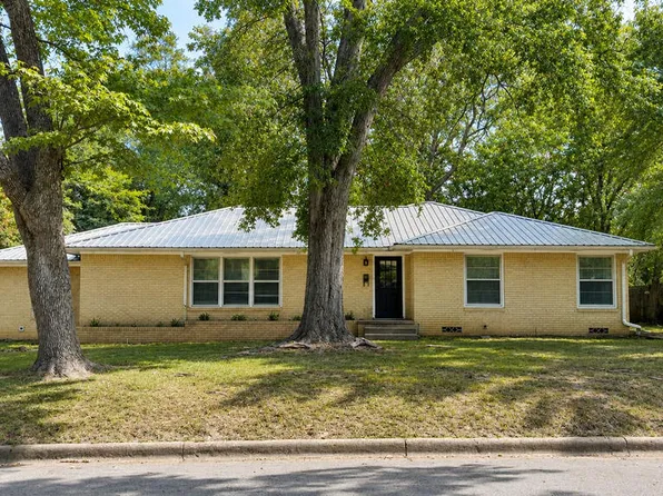 116 Thunderbird Dr, Athens, TX 75751